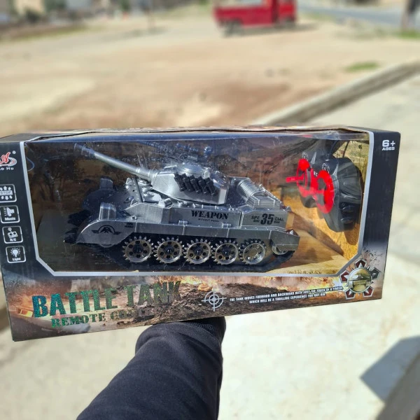 دبابة على الريموت