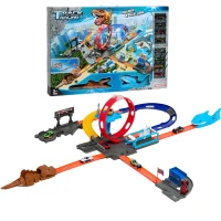 مضمار سباق مع 8 سيارات